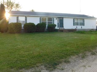 807 W Moore Rd, Grant, MI 49327