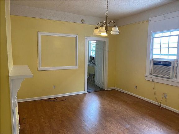 5th image of 2616 Republic St