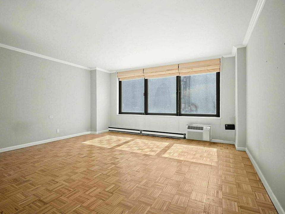 1st image of 1623 3rd Ave APT 3J