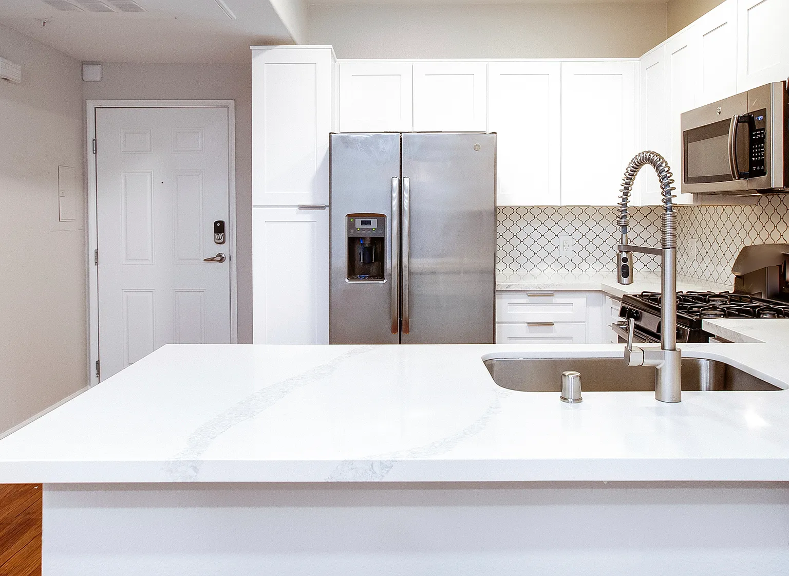 1 bed, 662 sqft, $3,029 — Photo 1