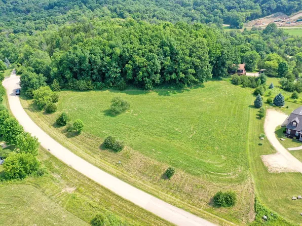 3 Eagle Ln, Galena, IL 61036