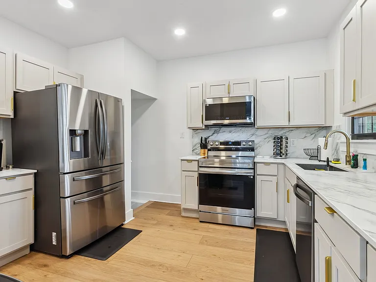 1433 Olivewood Ave — Photo 17