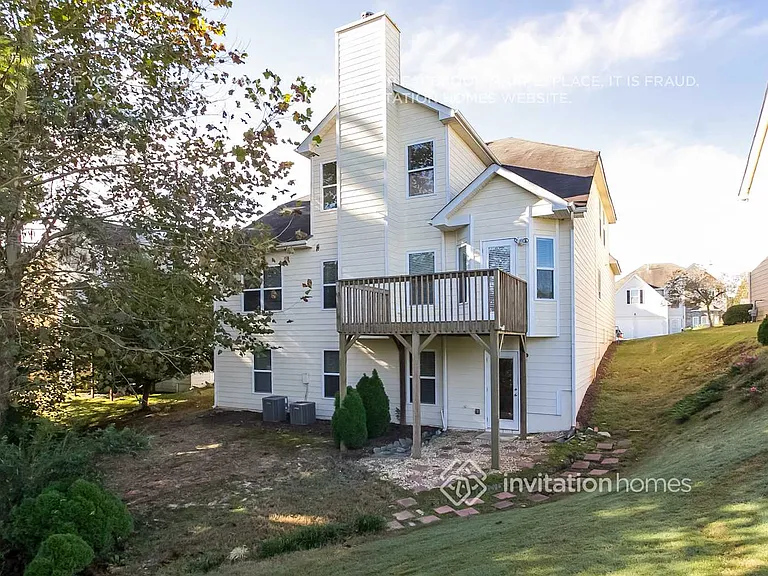 330 Fairpointe Pl — Photo 14