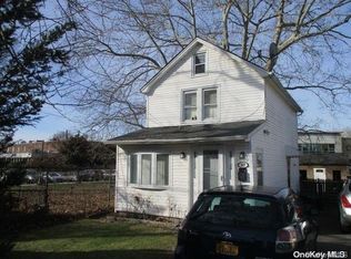 87 Harbor Rd, Port Washington, NY 11050