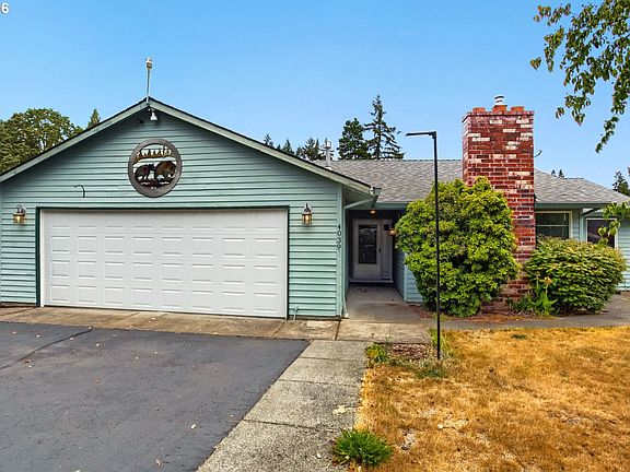 2nd image of 4039 NE Meadow Ln