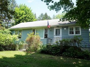 28 Rogers Rd, Hyde Park, NY 12538