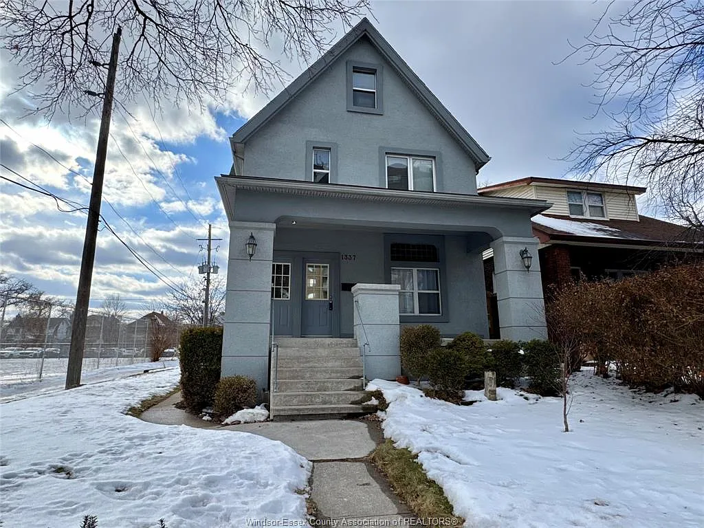 1337 Pelissier St photo 1