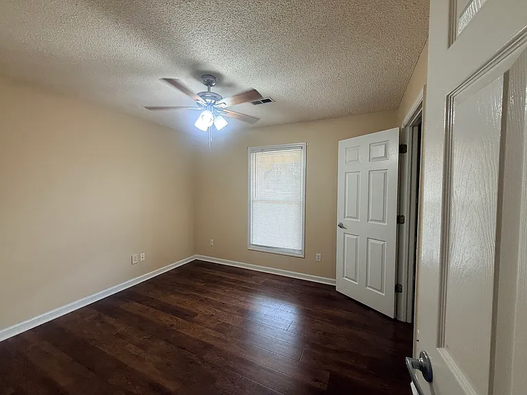 8801 Mill Run Dr — Photo 25