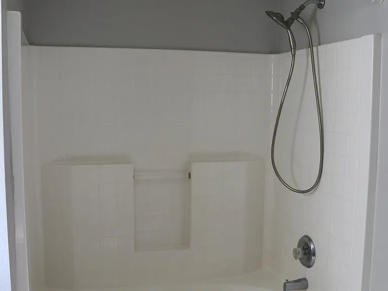 209 Equestrian Dr — Photo 8