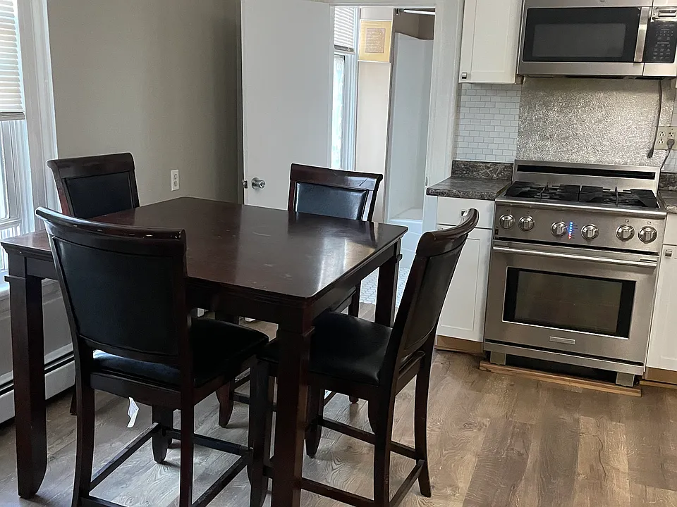 80 Plenty St #1