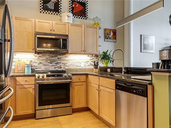 5th image of 306 N 26th St APT 137