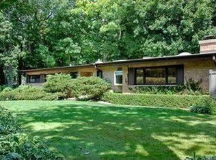 457 Moraine Rd, Highland Park, IL 60035