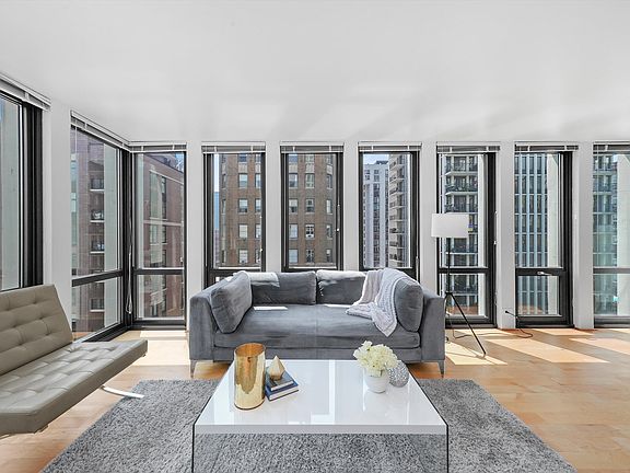 4th image of 1 E Scott St APT 1109