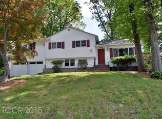 11 Murray Rd, Montvale, NJ 07645