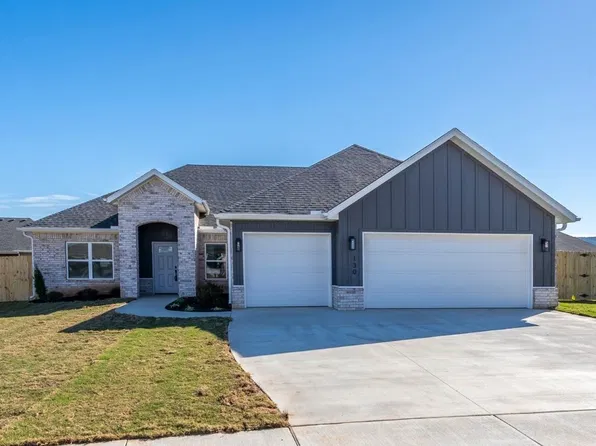 130 N Bloodhound Ave, Farmington, AR 72730