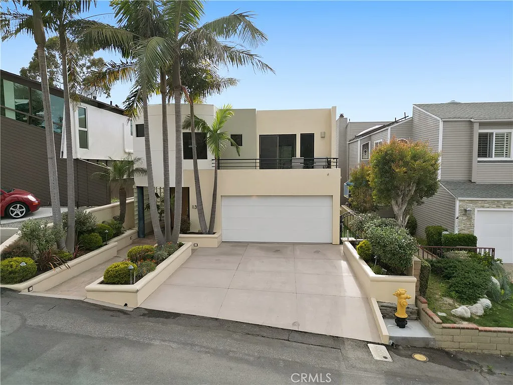 3 bed, 2.5 bath, 2400 sqft, $13,000 — Photo 2