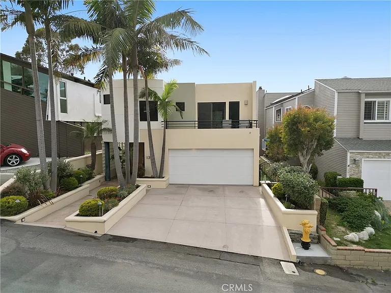 1351 La Mirada St — Photo 2