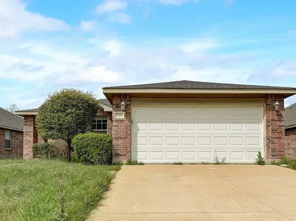 2504 Grand Gulf Rd, Fort Worth, TX 76123