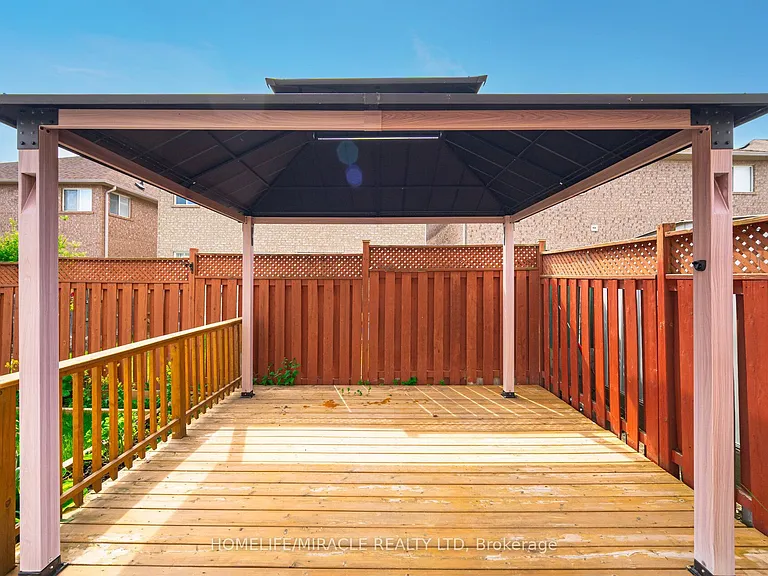 41 Beachpoint Blvd #UPPER — Photo 48
