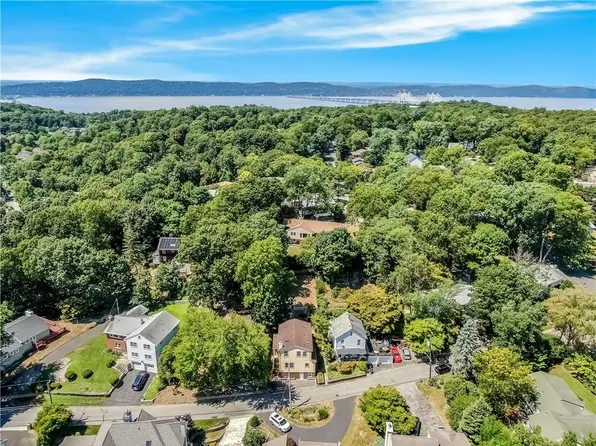 65 Eiler Lane, Irvington, NY 10533