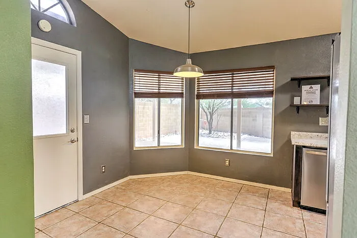3039 W Calle Levante — Photo 9