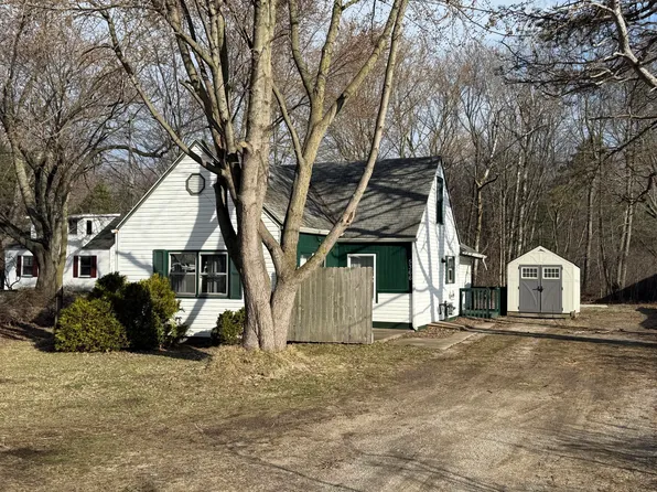 5366 Airline Rd, Muskegon, MI 49444
