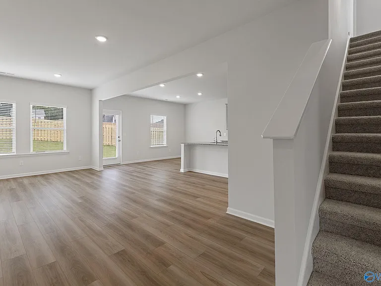 7202 Fox Glen Cir — Photo 12