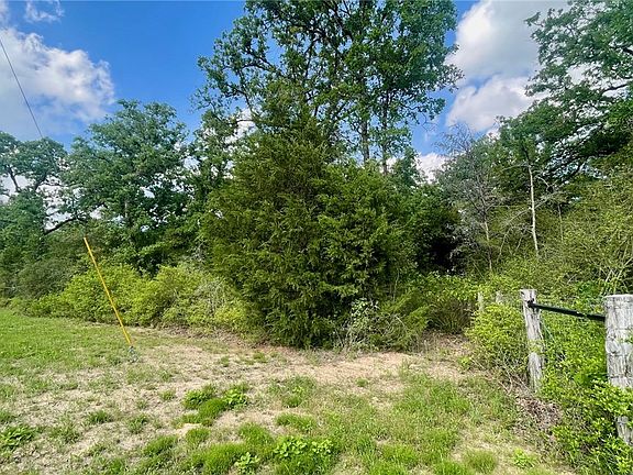 5th image of 15 Sawmill Rd