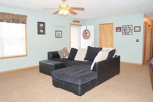 2nd image of 119 Aaron Dr