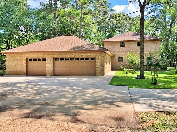 Detached, oversized 3 car garage