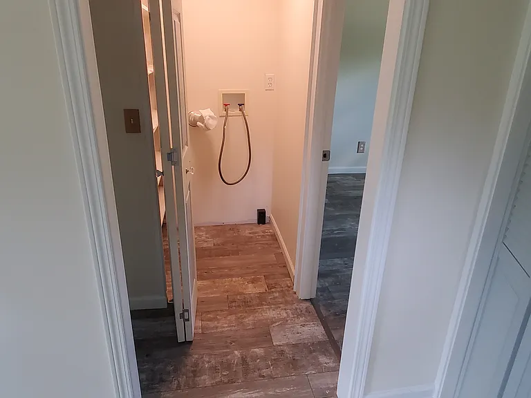 402 Pine St — Photo 12