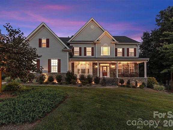3rd image of 388 Cove Creek Loop