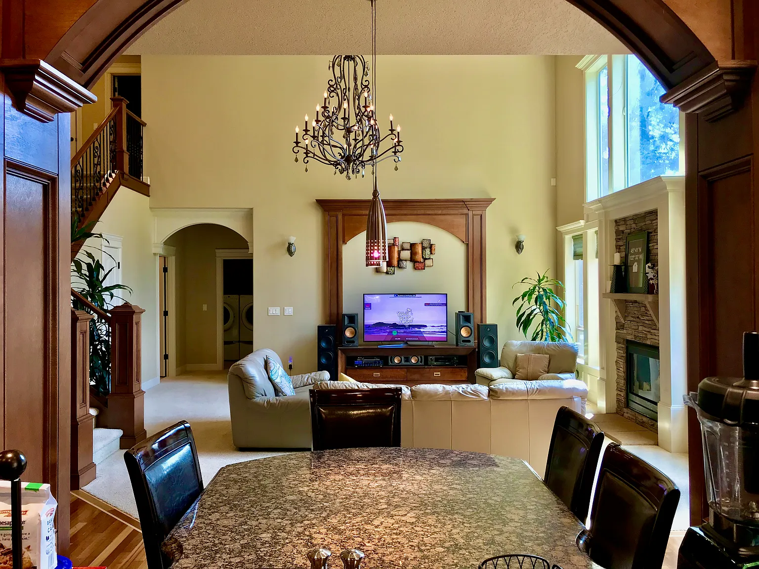 5 bed, 3787 sqft, $850 — Photo 2