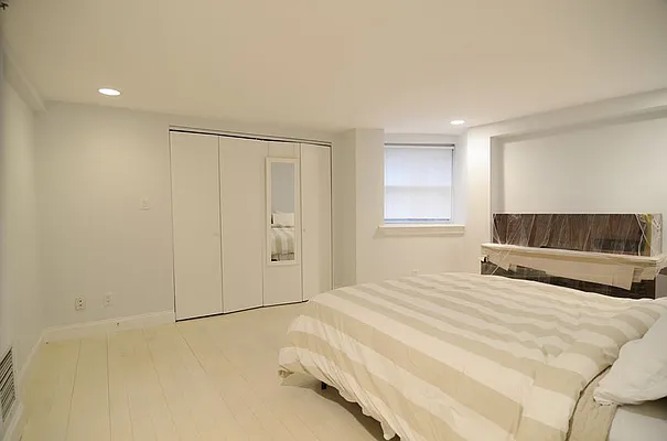 Rented by Park Property Advisors | media 15
