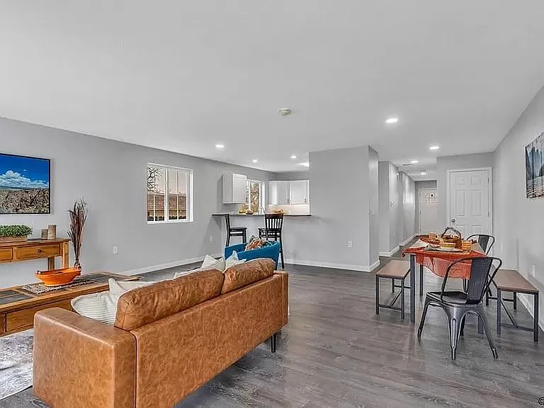 817 Forest Ave #B — Photo 11