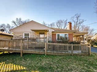 5504 Bamberrie Cross Rd, Louisville, KY 40214