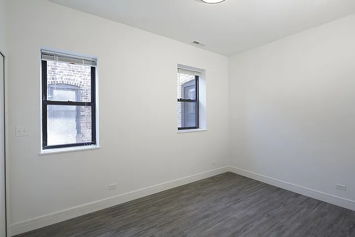 5487-5491 S. Hyde Park Boulevard — Photo 27