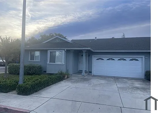 7556 Rogers Ln — Photo 1