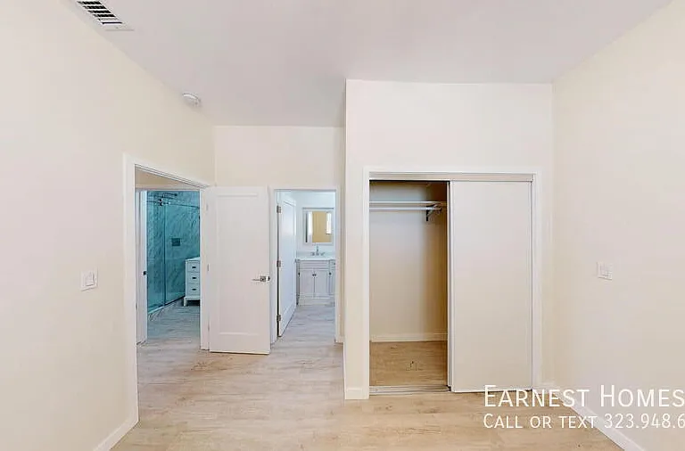 7252 Glade Ave — Photo 12