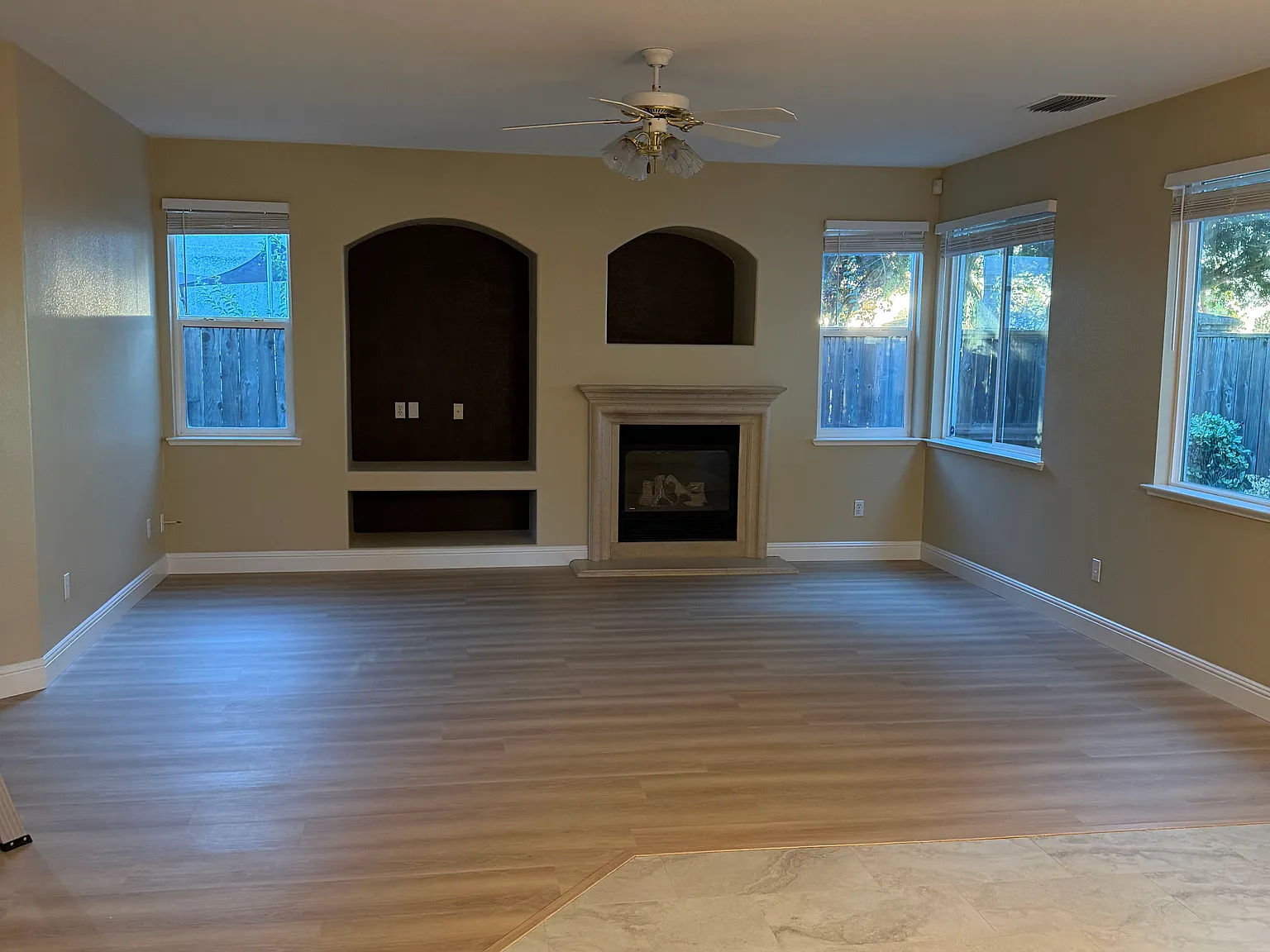 4 bed, 2.5 bath, 2769 sqft, $2,950 — Photo 3