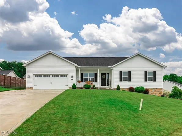 970 Saint Brendan Dr, Canal Fulton, OH 44614