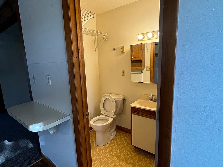 49 Ledyard Ave #4 — Photo 6