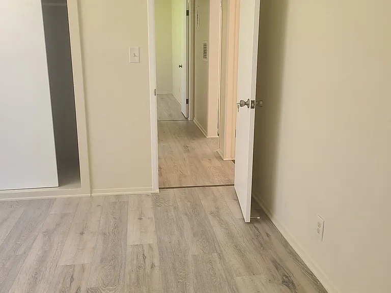 643 Hill St #B — Photo 21