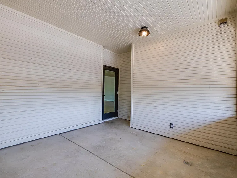 2837 Hemphill St #203 — Photo 24
