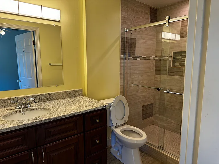 907 Lee Ct — Photo 14