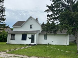 1023 Western Ave, Grafton, ND 58237