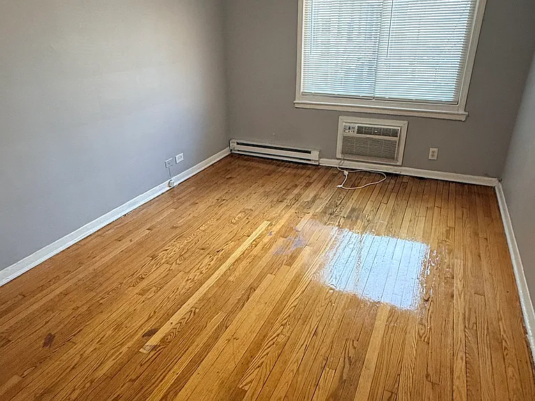 7006 S Cregier Ave — Photo 11