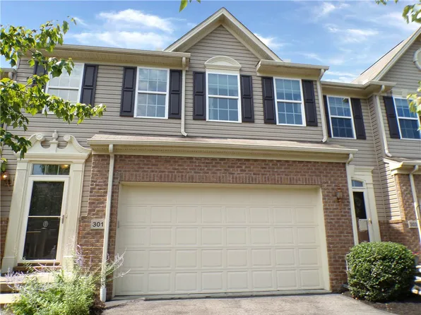 301 Maple Ridge Dr, Canonsburg, PA 15317