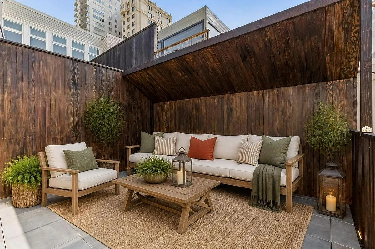 1033 Francisco St — Photo 4