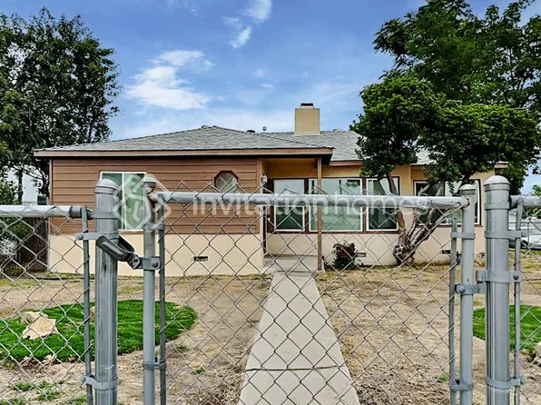 18601 Victory Blvd, Reseda, CA 91335